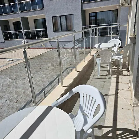 Europroperties Yalta Appartement Goudstrand
