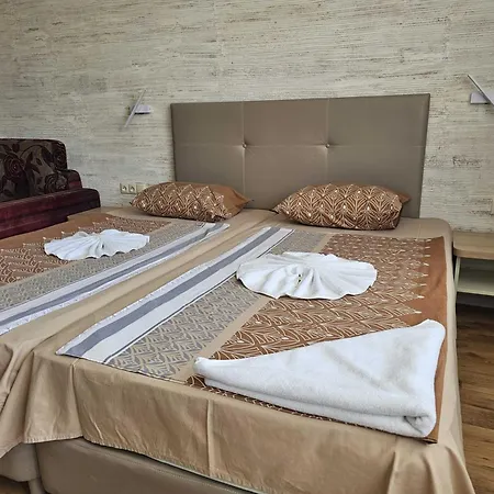 Europroperties Yalta Appartement Goudstrand