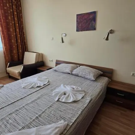 Europroperties Yalta * Złote Piaski