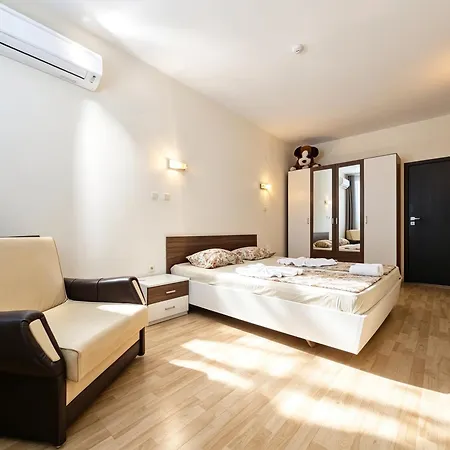 Europroperties Yalta Appartement Goudstrand