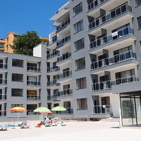 Europroperties Yalta * Goudstrand
