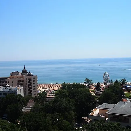 Europroperties Yalta Златни пясъци